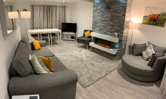 Oban House | Elegant 3 Bed House with Ocean View, Near Oban