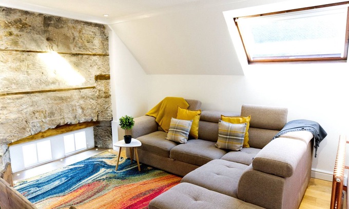Airth Apartment | Pet-Friendly Apartment in Culross - Guest Rated 10/10