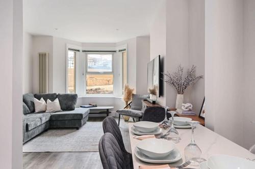 Hastings Apartment | Coastal Duplex Apartment - Family & Pet Friendly Retreat