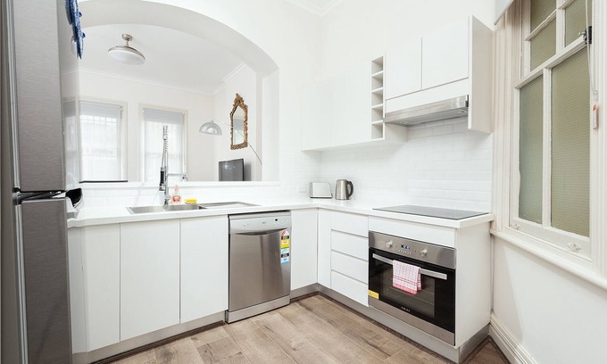 Millers Point Apartment | Cozy Sydney Home with Kitchen and Breakfast Included