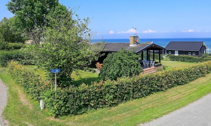 Hesselager House | Cozy 6-Person Holiday Home with Oceanfront Views