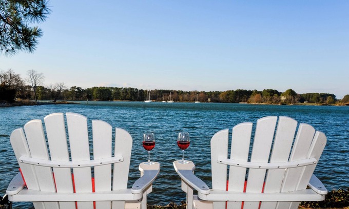 Neavitt House | Discover a Waterfont Retreat in Historic St Michaels