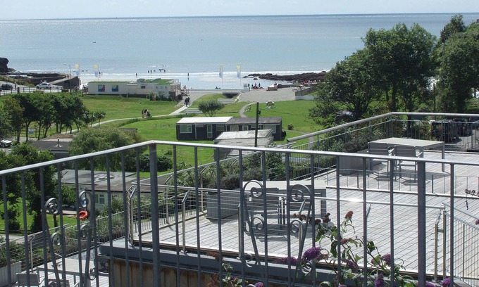 Looe Villa | Beautiful Oceanfront Holiday Home with Breathtaking Views
