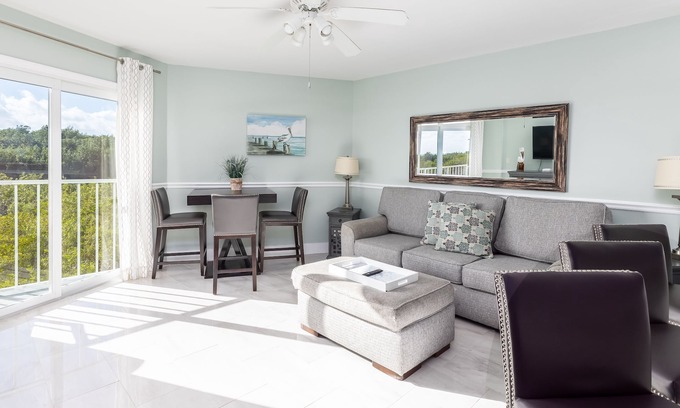 Tavernier Condo | Family Condo in Tavernier with Pool & Oceanfront Views
