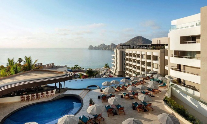 El Medano Ejidal Apartment | Beachfront Retreat with Pools, Spa & Ocean Views