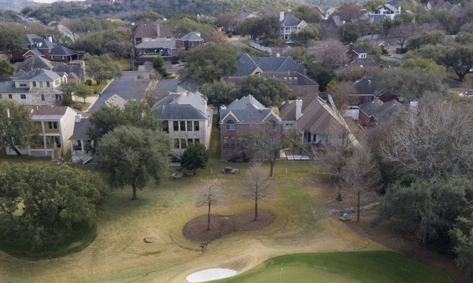 Davenport Ranch House | Scenic Views of the 17th Hole at Austin Country Club