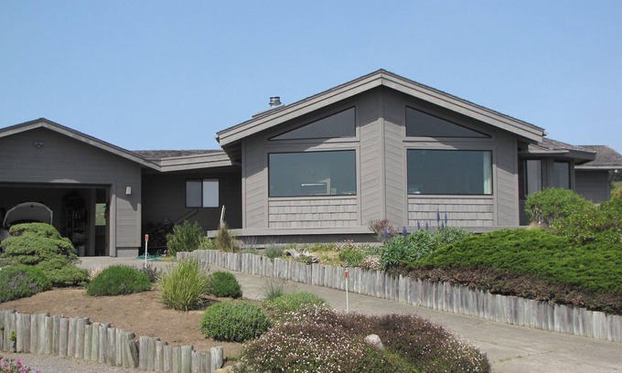 Bodega Bay House | Unforgettable Oceanfront Retreat with Scenic California Views