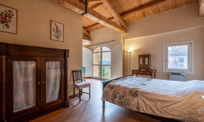 Alfiano Natta House | Inviting villa for 7 with WIFI, balcony, and parking