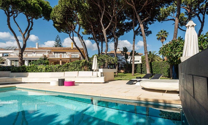 Cabopino House | Inviting Villa for 10 with Private Pool and Ocean Views