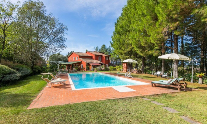 Fucecchio Villa | Idyllic Villa with Private Pool and Modern Amenities