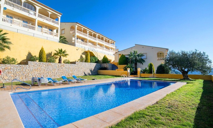 Jalon House | Inviting Villa with Pool, Ocean View, and Modern Amenities