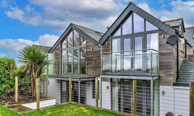 Ruan High Lanes House | Stunning villa for 8 people with WIFI and terrace