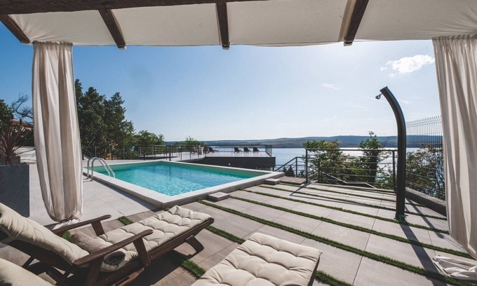 Jadranovo Villa | Elegant Villa Grace with Sea View & Private Pool in Jadranovo