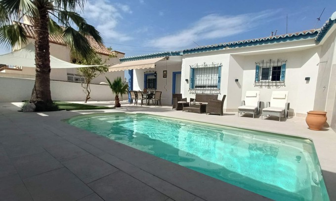 Aguadulce Villa | Stunning Villa in Aguadulce 400m², Private Pool, 800m From the Beach
