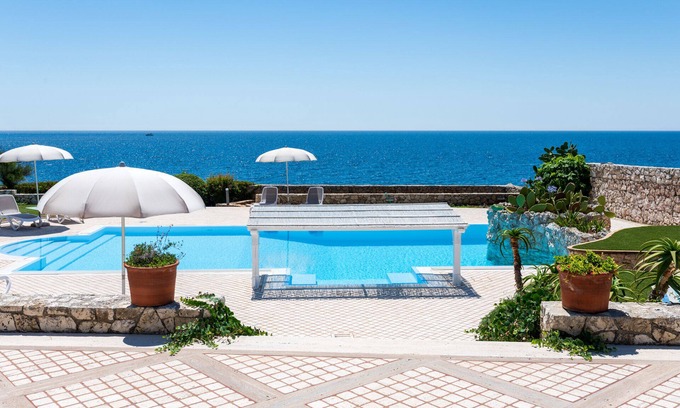 Castro Marina Villa | Elegant Villa with Pool and Sea Access for Unforgettable Stays