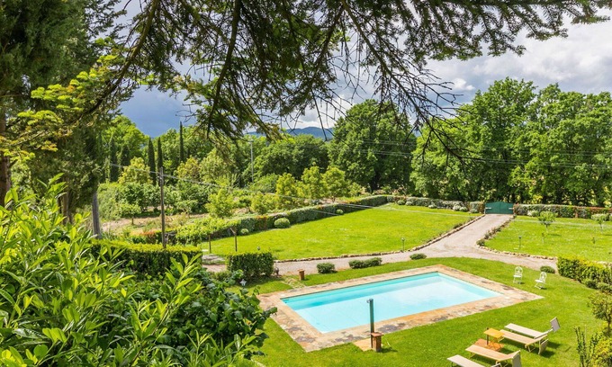Montevarchi Villa | Inviting Villa with Private Pool, Pets Welcome & Panoramic Views