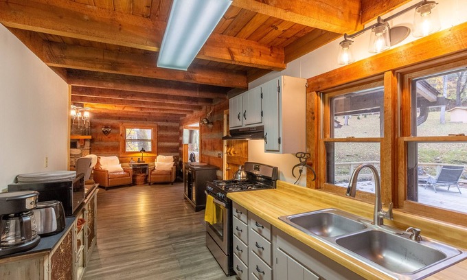Whittier Cabin | Inviting Water-View Cabin with Fireplace & Fast WiFi