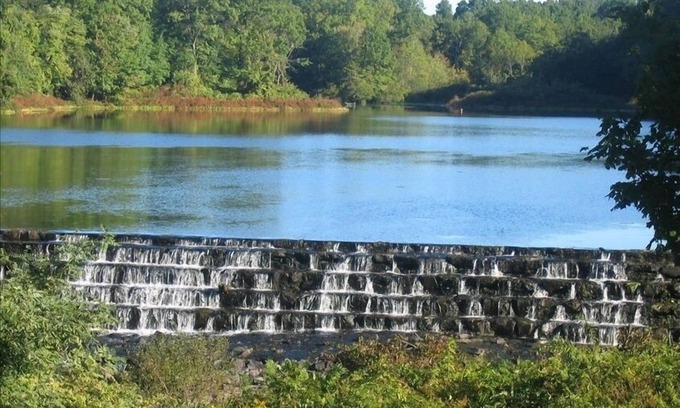 Westport House | Ultimate 5 Bedroom Waterfall View with Pool & Spa