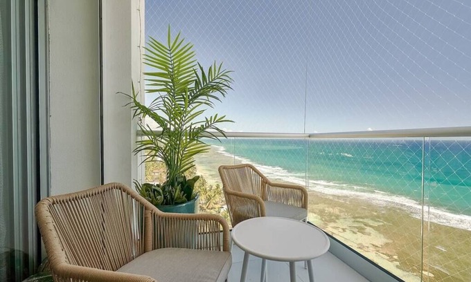 Juan Dolio - El Pueblo Apartment | Beautiful Waterfront Apartment with Balcony in Juan Dolio