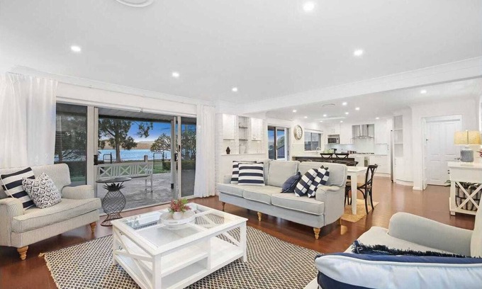 Saratoga House | Idyllic Saratoga: Waterfront Views & 10/10 Guest Rated
