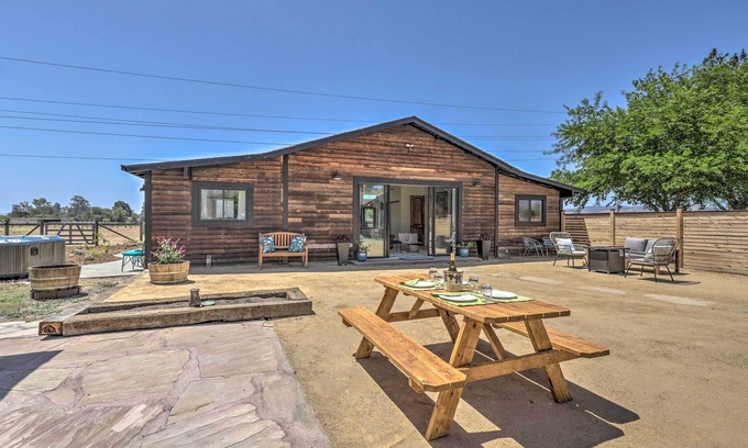 Sonoma House | Relaxing Wine Country Retreat with Hot Tub & Patio Oasis