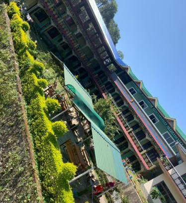 Gunehr Hotel | Stupa Guest House: Highly Rated with Spa & Family Amenities