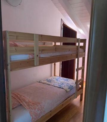 Mozzo Apartment | Highly Rated Stupendo Appartamento with Family-Friendly Amenities