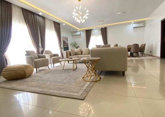 Maitama Apartment | Budget-Friendly 3-Bedroom Retreat with Snooker & Pool