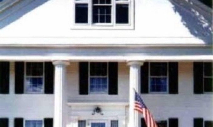 Fiskdale House | Relax at Sturbridge Country Inn with Spa & Breakfast