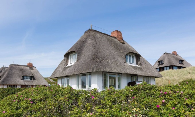 Hornum House | Sturmnest: Discover Sylt's Unique Oceanfront Retreat