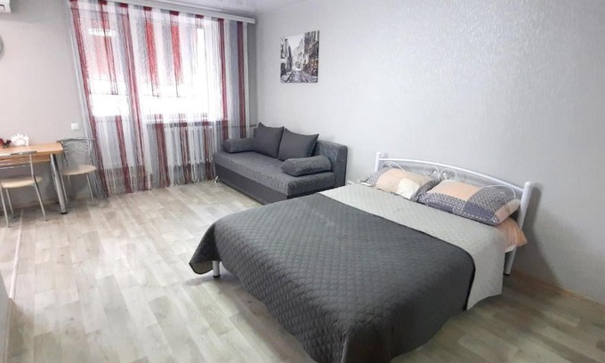 Kramatorsk Apartment | Premium Stusa Apartment: Family-Friendly with Breakfast