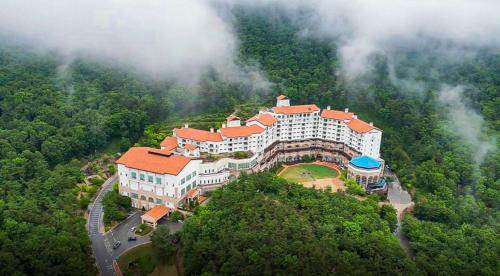 Mungyeong Resort | Relax at STX Resort: 4-Star Escape with Family Amenities