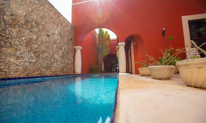 Centro House | Elegant Retreat with Ocean View and Spa in El Centro