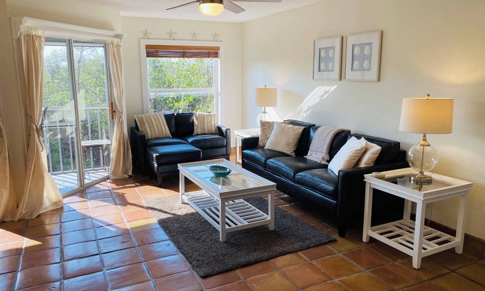 Holmes Beach Apartment | Discover the Style of the Isle Steps from the Beach