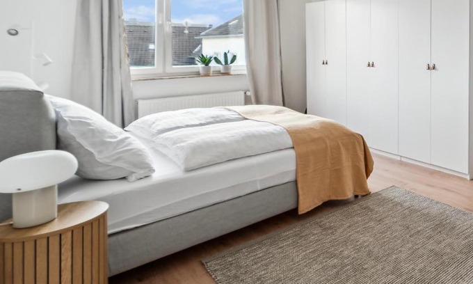Ronsdorf Apartment | Stylish Living Space in Wuppertal Ronsdorf - Pet Friendly