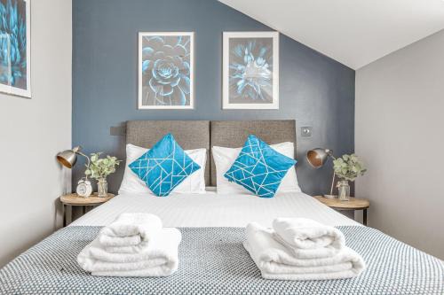 Runnymede Apartment | Modern 1 Bed Apartment by Tent Serviced Apartments Egham
