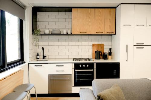 East Melbourne Apartment | Stylish 1 Bedroom Apartment Near MCG