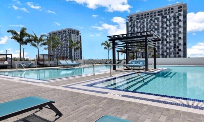 Doral Condo | Inviting Resort Style 1-Bdrm Apt with Pool & Spa in Miami