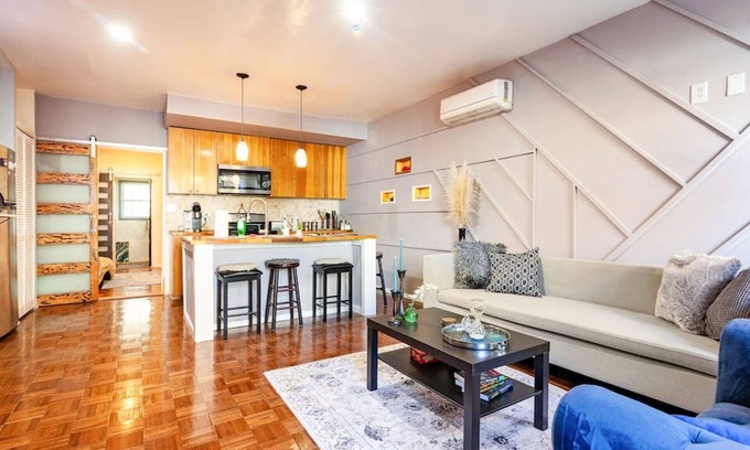 Kingman Park Apartment | Modern 1bd Apt Near H. St with Pool & Pet-Friendly Perks