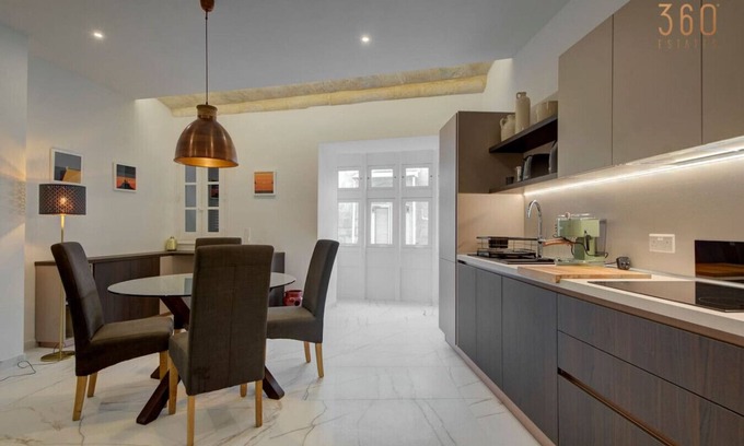 Attard Apartment | Stylish 1BR Apt with sofabed & backyard, Attard