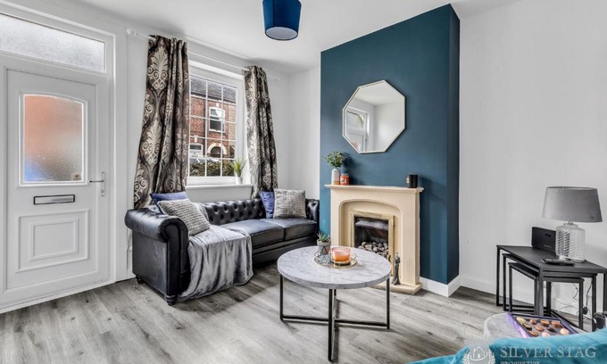 Church Gresley Apartment | Newly Renovated 2 BR House at Silver Stag Properties