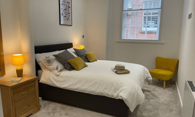 Nottingham City Centre Apartment | Trendy 2-Bed Apartment with Kitchen in Nottingham City