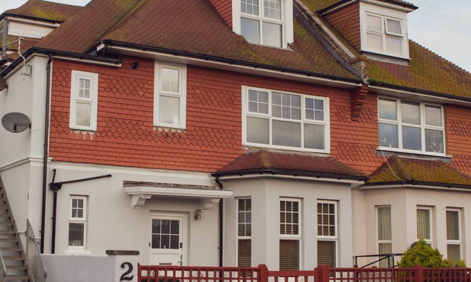 Seaford Apartment | Stylish 2 Bedroom Apartment with Family-Friendly Amenities