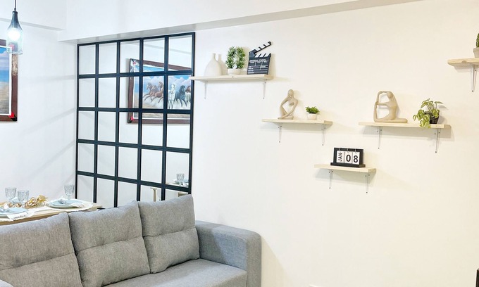 Project 4 Condo | Stylish 2-bedroom condo FAST WIFI Free Parking