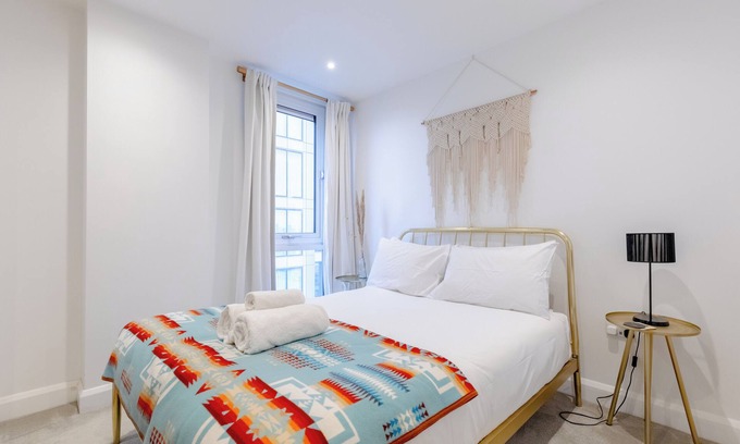 Bromley South Apartment | Stylish 2BD Flat with Incredible London Views & Great Amenities