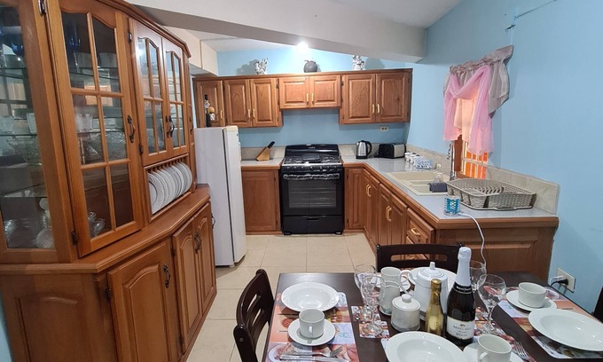Maracas Apartment | Modern 2BR Apartment with Pool and Spa Amenities