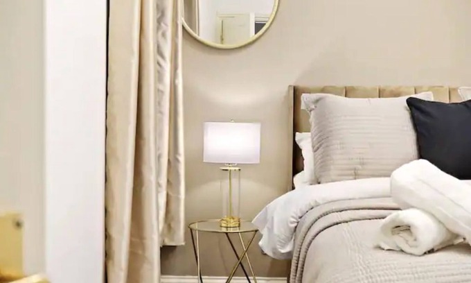Gravesend Apartment | Modern 2BR Retreat with Smart TV & Family-Friendly Amenities