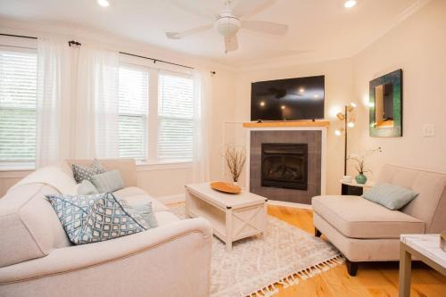Harrison Lenox Apartment | Pet-Friendly 2-Bedroom Retreat with Great Reviews