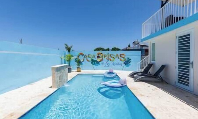 Machos House | Modern 3 Bed/2 Bath Retreat with Private Pool for 6