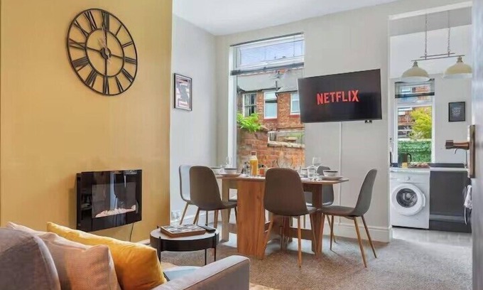 Manchester House | Stylish 3-Bedroom Home 14Mins to Co-op Live Arena